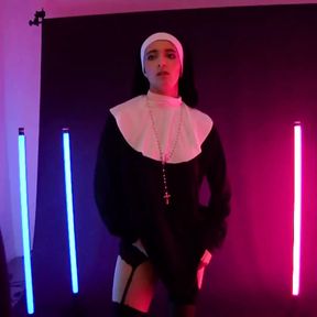 Girl Dressed as a Nunn Has Sex in Studio