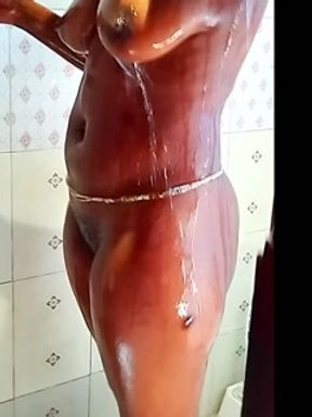Yummy S£xy Boobs Morning Shower