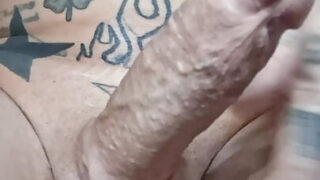 Hjemmelavet POV af amerikanske modne damer med store pikke, der hamrer stramme numser