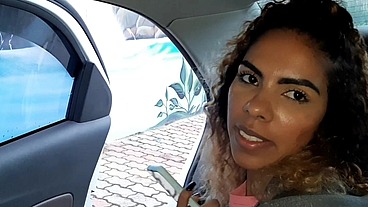 GARÇONETE SEM DINHEIRO PRA PAGAR A CORRIDA DE TAXI , MAS RECEBÍ DE OUTRA FORMA DE PAGAMENTO