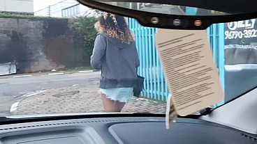 GARÇONETE SEM DINHEIRO PRA PAGAR A CORRIDA DE TAXI , MAS RECEBÍ DE OUTRA FORMA DE PAGAMENTO