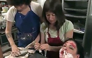 India summer gets humiliated on a kicthen table