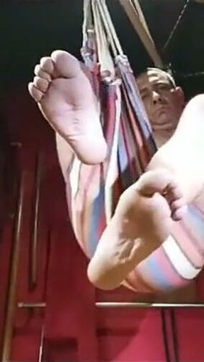 Gresopio's Feet on the Swing 3