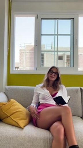 JOI - Sono la tua sessuologa ti do istruzioni su come segarti ( VIDEO COMPLETO SU OF )