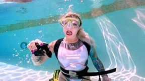 Aquaphilias Kora Bell SCUBA Refresher Training in Leohex