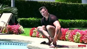 GentlemensCloset: Angelo lets his horny neighbor Trenton deepthroats his massive