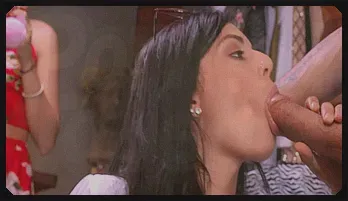 Cash for Flash: Spoiled Rich Girl's Public Encounter