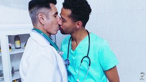 o novo enfermeiro foi manipulado pelo medico mais velho! consultorio profanus episodio 10: o novo estagiario