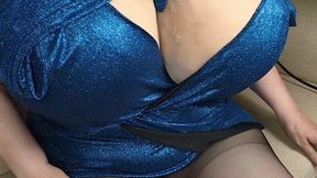 55CupKCindy see me in a sexy dress smoking cigarette and pantyhose you like to see me smoking??  smoking fetish 1920 mp4