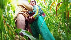 Hot Threesome Hard Fucking in Outdoor