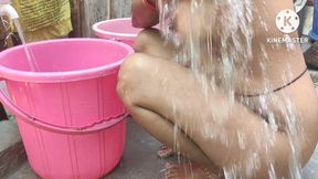 Bhabhi Showering