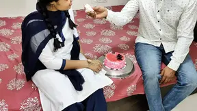 Komal&#039;s school friend cuts cake to celebrate two-month