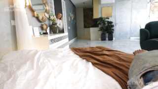 Pijpbeurt, klaarkomen in mond, dubbele penetratie &#8211; perfect lichaam blond MILF-meisje krijgt lul van kont naar mond door grote lul
