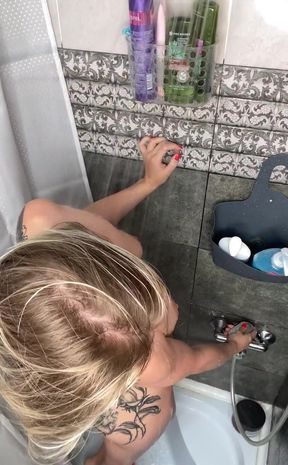 Video in shower 2. View from above