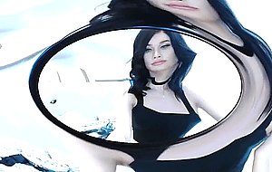 Lady cola flashing on cam