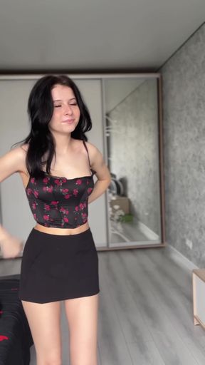 Amateur teen exposes her onlyfans content