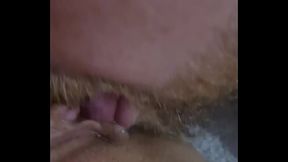 il me fait jouir et gicler avec sa langue et ses doigts!!!!