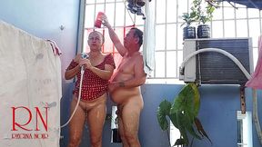 he couldn’t rinse the shampoo out! - funny prank 310