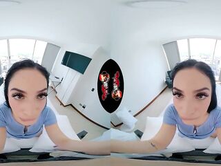 VRLatina - Large Tit Latin babe Dominatrix Bianca Stil VR Sex