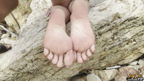 Cum On Bare Feet Outdoor