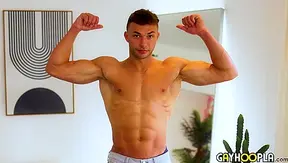 Dallas Blue Juggles His Throbbing Dick On Cam — Hot Muscle Twink Vibes – GayLiveX 18+
