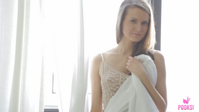 Libidinous &amp; Captivating Mafer H Plays With Her Pink Cunt!