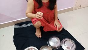 Bartan Bechne Aayi Young Bhabhi Ko Jamkar Choda - Fuck Aunty