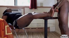 She 4Got The Groceries, Then Got Her Feet Fucked!!