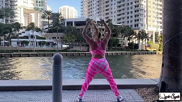 BBC Nympho Hot Ass Hollywood Gets Dicked & Jizzed By Rome Major!