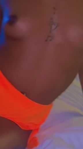 Shuga Avry Yoni Pink Presents King Tut