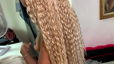 Novinha loira de marquinha dando pro amante na favela ( Completo )
