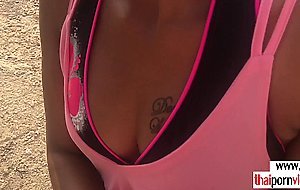Amateur couple find a secluded area for a quick blowjob