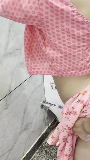 Beautiful Neighbour;s Wife Got Fucked on Holi Festival