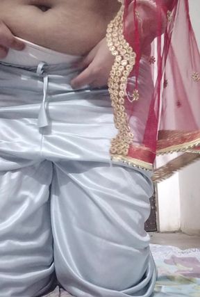 Randi bhabhi chudi salesman se