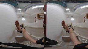 3DVR180 YUANYUANPOV black thick-soled sandals trample and rub against dwarfs