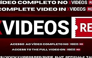 Suzie e russah ajudando os patroes a fecharem contrato com gringo negao em gangbang - gratis