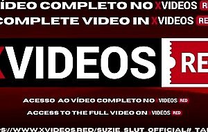 Suzie e russah ajudando os patroes a fecharem contrato com gringo negao em gangbang - gratis