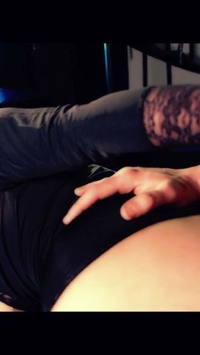 HORNY GIRL ENJOYS A HARD FUCK AFTER GAGGING ON A MASSIVE   Clip 2