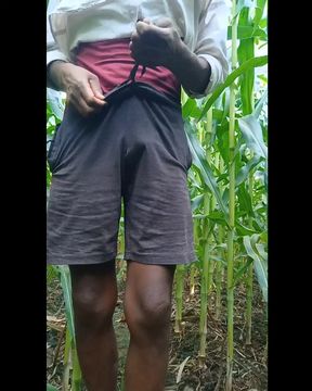 Indian Daddy's Masterbet in Mecca Ki Khet