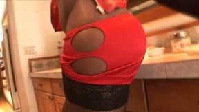 Ebony hoe Monique twerks her booty