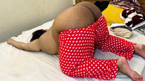 Big Ass Like Fat Pig Egypt Hot Chubby Girl on Bed She Want Anal Fuck From Stranger Guy