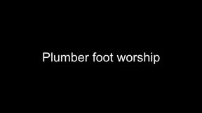 Macrophilia - plumber foot worship