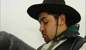 Roodharige MILF neemt dikke lul in diep anaal