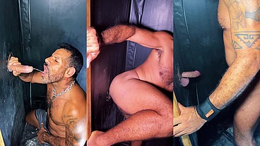 PUTO DEVASSO DISTRIBUIU O CU NO GLORY HOLE. NÃO SABIA QUEM TAVA LEITANDO MESMO ASSIM DEIXOU TODOS DEPOSITAREM