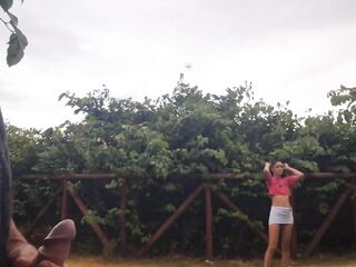 Punheta arriscada em público e mulher me pegou se masturbando!