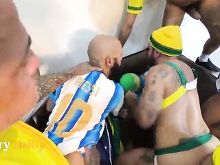 Homo fuckfest with several Brazilians.