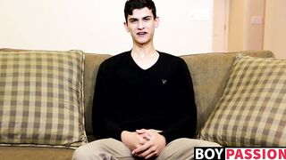 Twink is impossible to stop from jerking off after interview