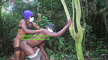 A rough fuck without a future between two tourists in the middle of a walk in a bush under the woods, well-hung sexy me site having big black and thick cocks in a first gay experience of straight frie