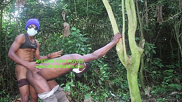 A rough fuck without a future between two tourists in the middle of a walk in a bush under the woods, well-hung sexy me site having big black and thick cocks in a first gay experience of straight frie