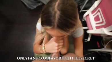 Two College Sluts Share a Frat Boy in Their Dorm Room!